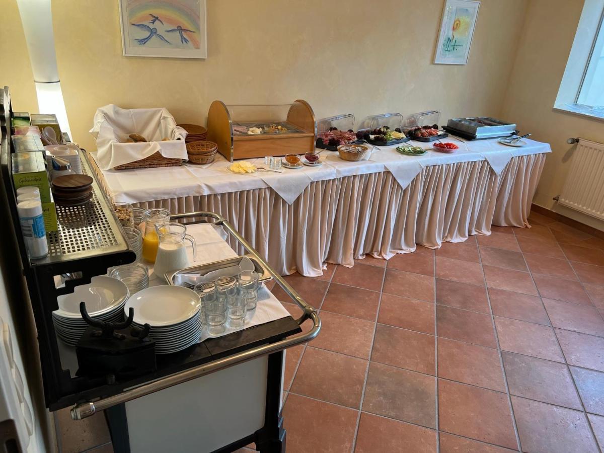 Gaestehaus Zum Buchenweg Guest house *